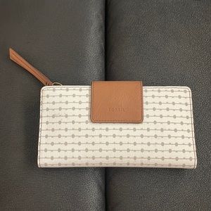 Fossil wallet